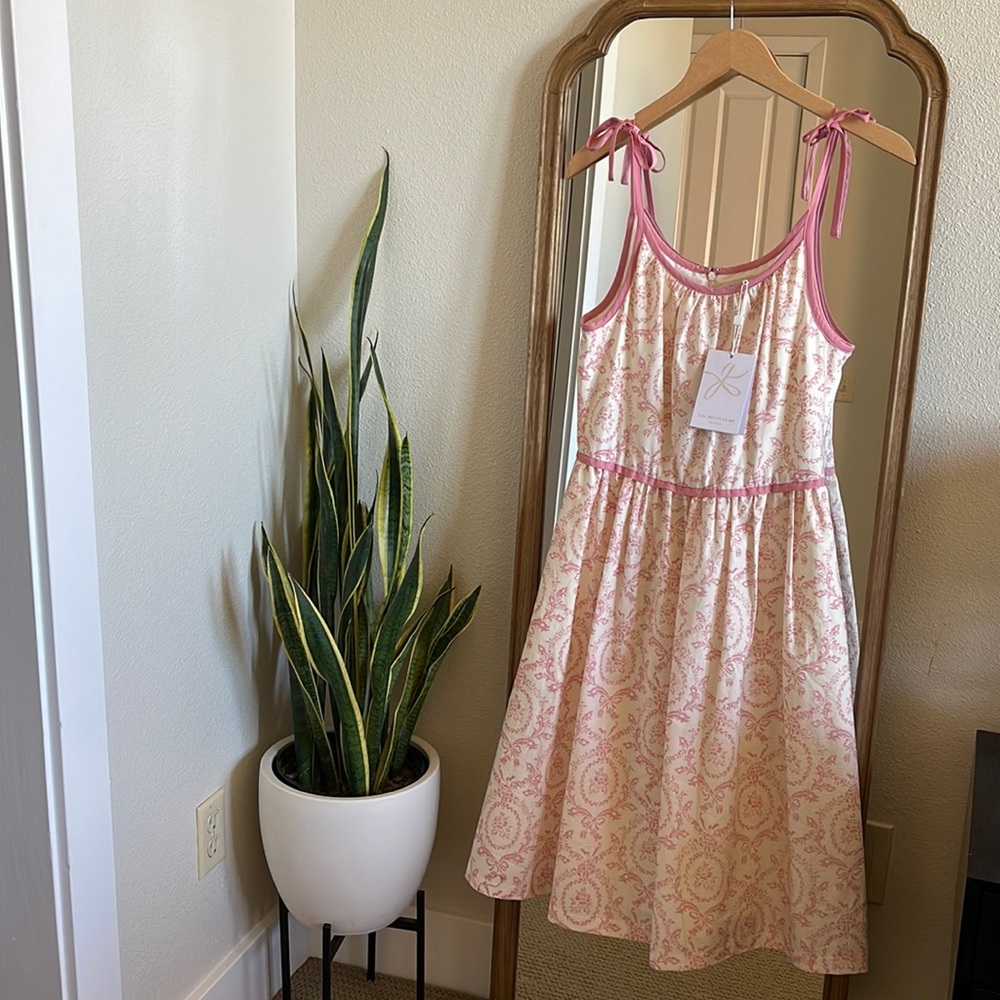 Gorgous Gal Meets Glam Dress